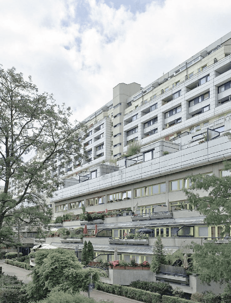 Stadt- und Technikutopien: Berlin, Schlangenbader Straße, Architekt Georg Heinrichs,1973-81. Quelle: Gunnar Klack (CC BY-SA 4.0)
